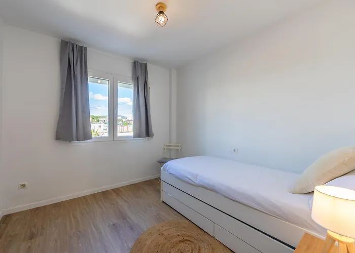Coner - Casa Con Patio 100mts De Playa Lances